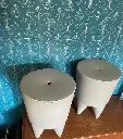 2 Tabourets, signés Philippe STARCK, grand designer Français des années 80. En super état.                          Pair of stools, signed Philippe STARCK, great French designer of the 80s. In super condition.