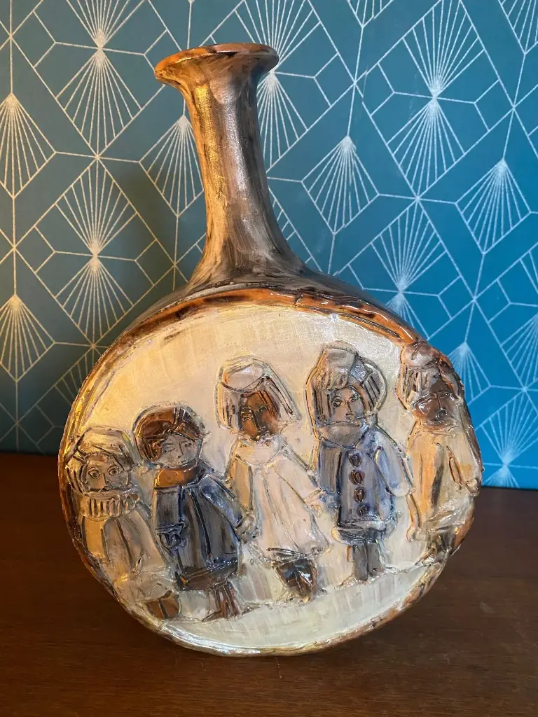 Terre cuite émaillée ancienne, des années 50, Romacréa, Italie.               Antique glazed terracotta pottery, from the 1950s, Romacrea, Italy.