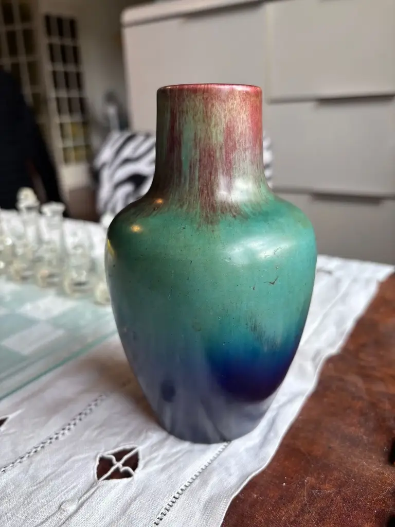 Eugène Baudin, vase art déco, art nouveau, vers 1900, céramique ancienne glacé.                                  Eugène Baudin, art deco vase, art nouveau, circa 1900, antique glazed ceramic.