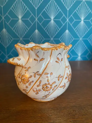 Petit pot en faïence Martres de Tolosane, XIXème siècle, en excellent état.